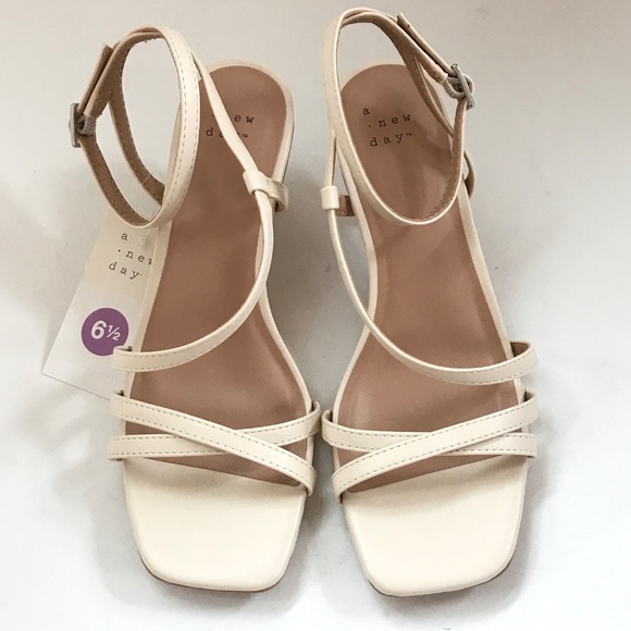 A NEW DAY Irena Strappy Heeled Sandals Low Heels Cream Women’s Size 6.5 - Picture 3 of 16